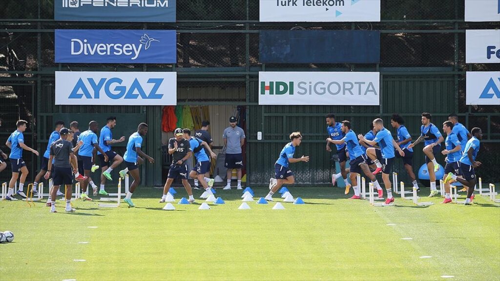 Fenerbahçe deplasmanda Altay’a konuk olacak