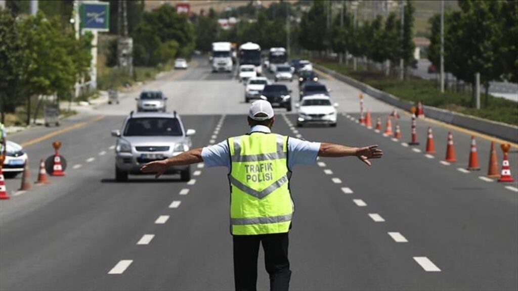 Ağustos Zafer Bayramı programları nedeniyle İstanbul’da bazı yollar trafiğe kapatılacak