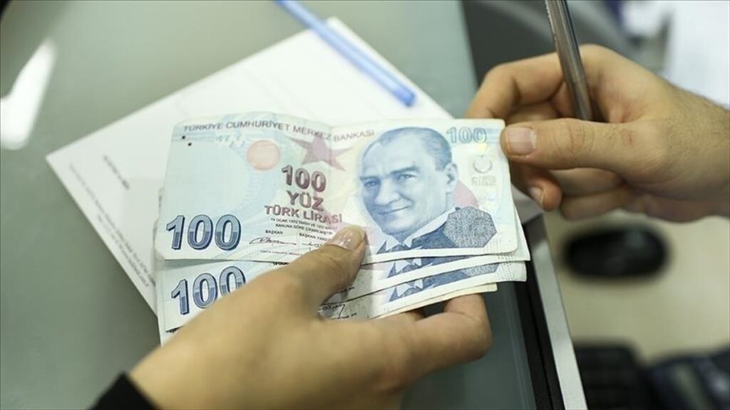 Yükseköğrenim öğrencilerinin ekim ayı burs ve kredi ödemeleri başladı