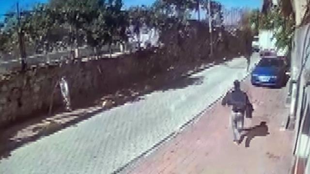 Fatih’te polisi vuran saldırganların sabah saatlerinde 2 kişiyi öldürdüğü, 2 kişiyi de yaraladığı ortaya çıktı