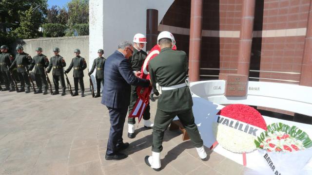 Celal Bayar vefatının 37. yılında kabri başında anıldı