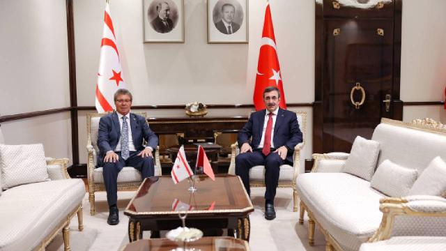 Cumhurbaşkanı Yardımcısı Yılmaz, KKTC Başbakanı Üstel ile bir araya geldi
