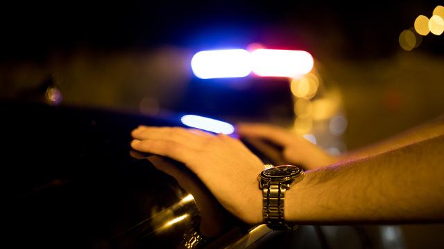 İzmir’de FETÖ operasyonunda 20 gözaltı
