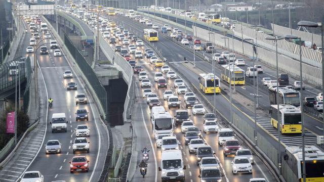 İstanbul’da yarın bazı yollar trafiğe kapatılacak