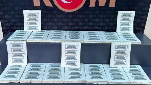 Kocaeli’de 2 milyon 152 bin sahte dolar ele geçirildi