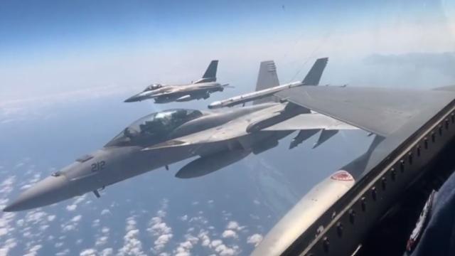 Türk ve Amerikan uçakları ile yakın hava desteği eğitimleri icra edildi