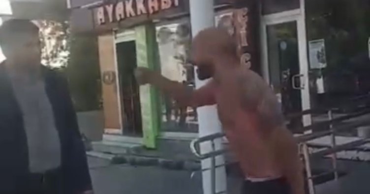 Ardahan Belediyesi önünde işten çıkarılma eylemi