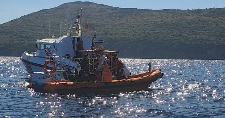 Ayvalık açıklarında 56 düzensiz göçmen yakalandı