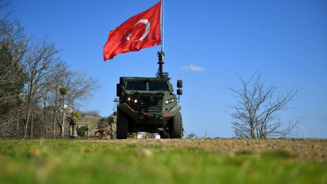 Hudut Kartalları 13’ü FETÖ mensubu 18 kişiyi yakaladı