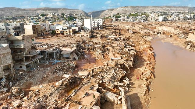 Libya’da selden etkilenen çocuklarda intihara teşebbüs vakaları görülüyor