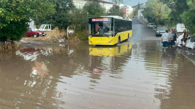 İstanbul’un bazı bölgelerinde sağanak etkisini gösteriyor
