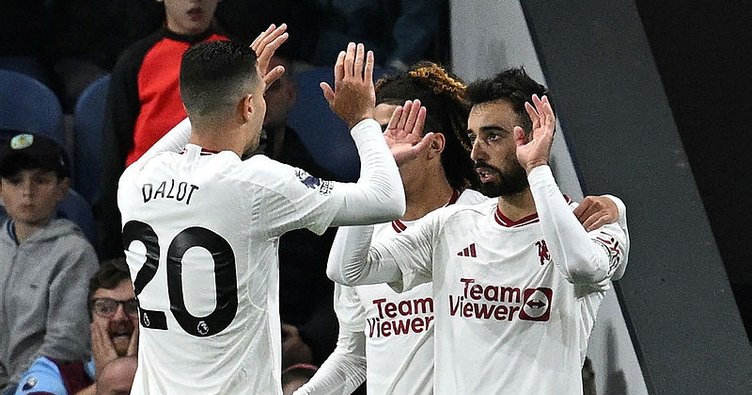 Manchester United deplasmanda tek golle kazandı
