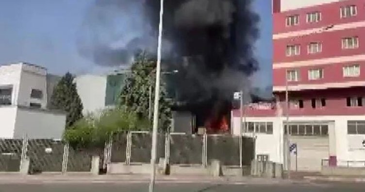 Tuzla’da madeni yağ fabrikası alev alev yandı