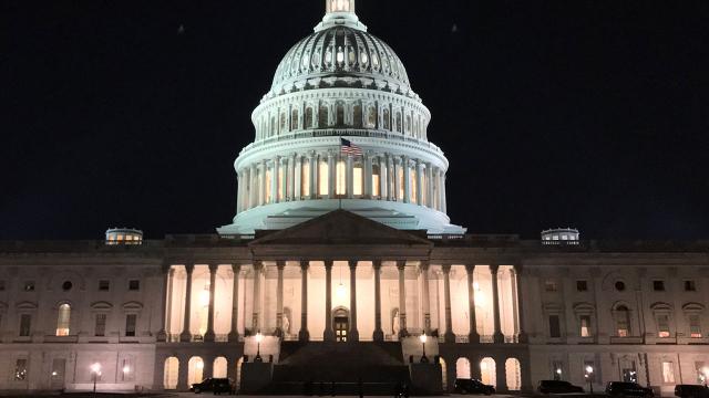 ABD’de hükümetin kapanmasını önleyecek geçici bütçe tasarısı onaylandı