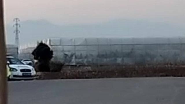 Tarlada bulunan el bombası imha edildi