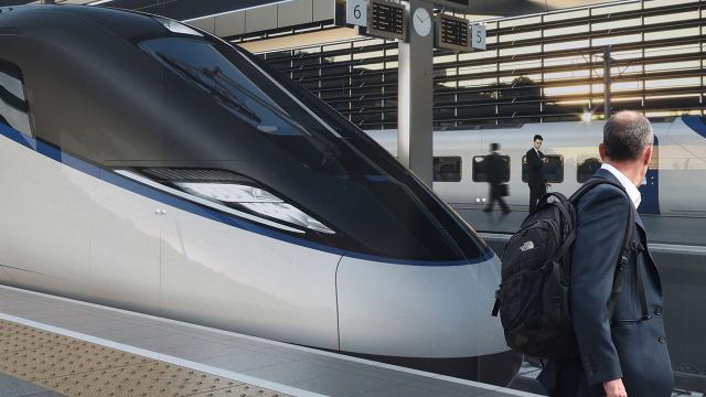 İngiltere, yüksek hızlı tren yolu hattının kuzeyini hurdaya çıkarıyor