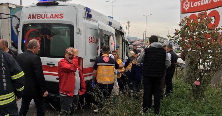 Kocaeli’de tır belediye otobüsüne çarptı: 9 yaralı
