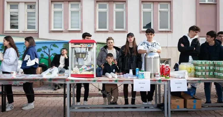 Türk Kızılay’ı Gazzeliler için kermes düzenleyip, gelirini Gazze’ye gönderiyorlar